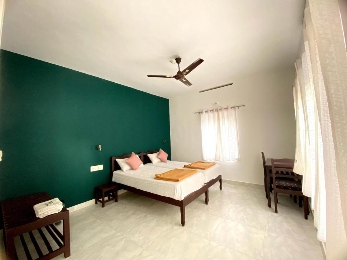 Ammus Homestay Thekkady Exterior photo